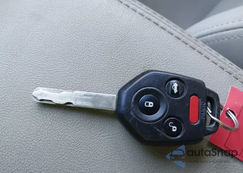 2013 Subaru Legacy 3.6R Limited из США, поврежденный, VIN 4S3BMDL65D2042601